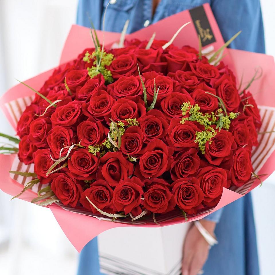 Luxury 50 Red Roses